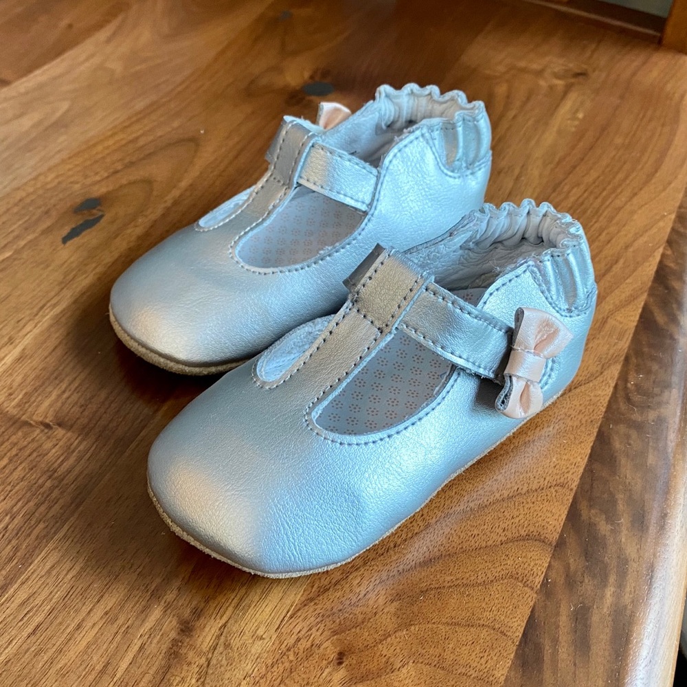 Robeez Silver Soft Sole Mary Jane, Size 12-18mo